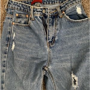 Small trendy ripped Jeans